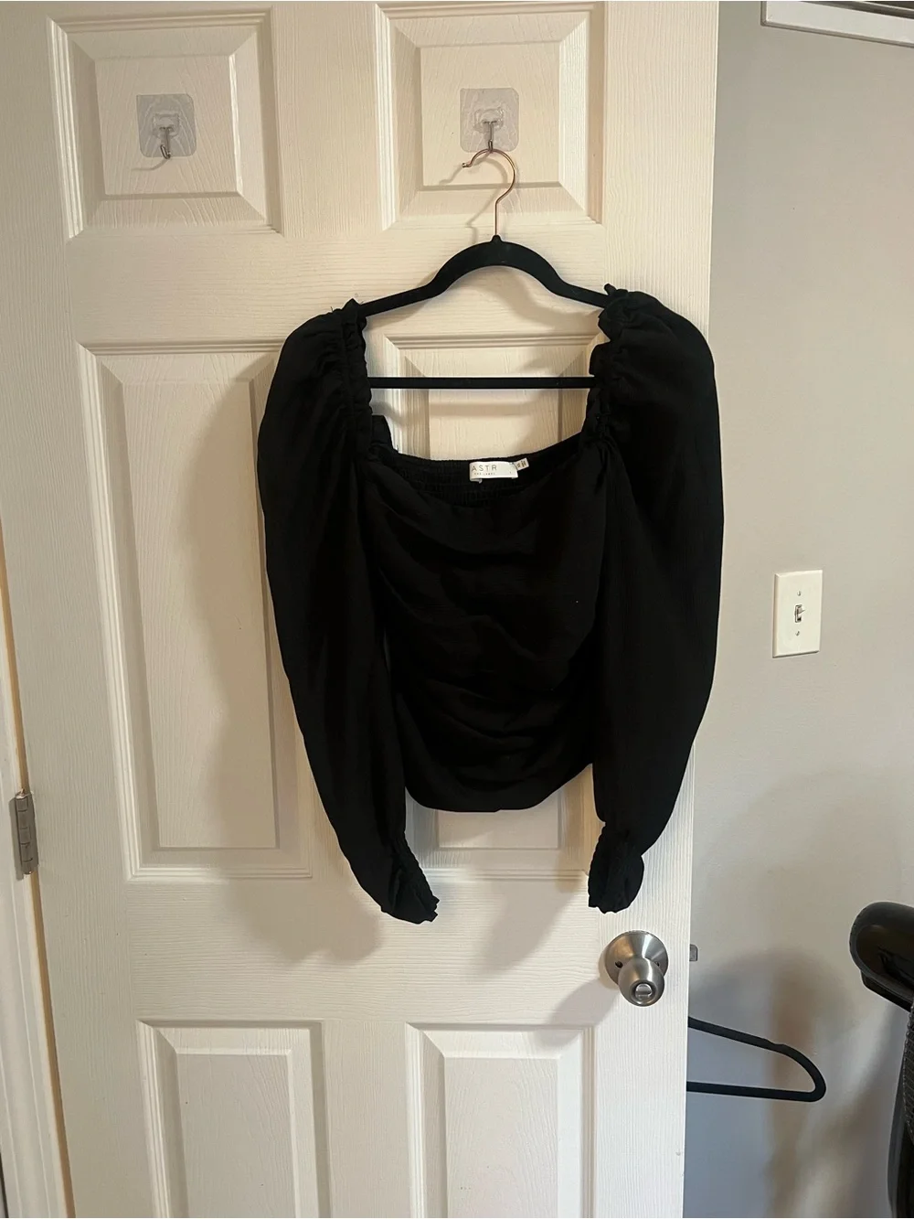 Astr Black Puff Sleeve Ruched Blouse